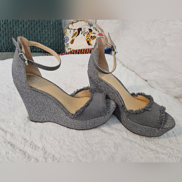 Vince Camuto Shoes - Vince Camuto wedge heels size 9